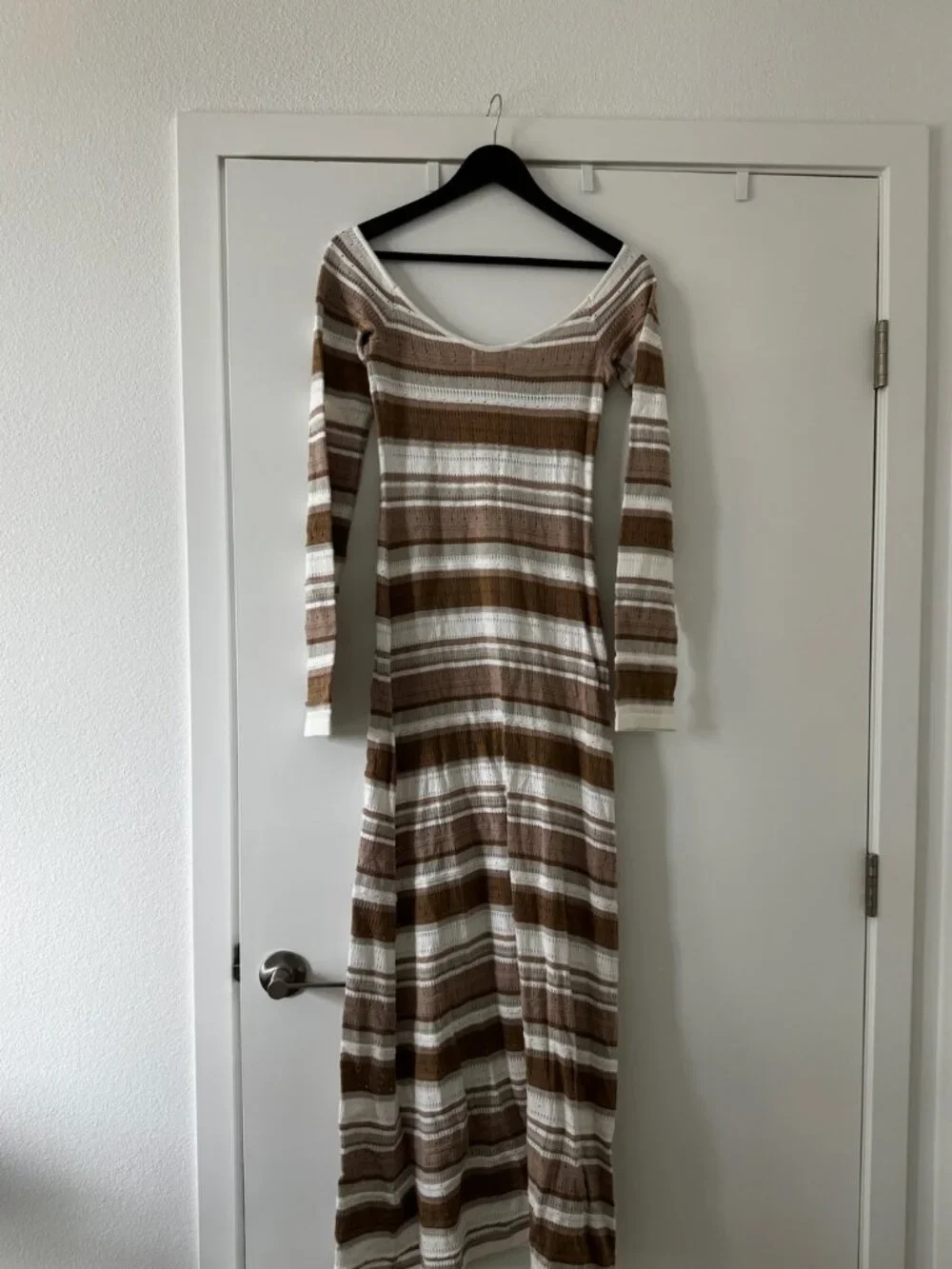 Sabo Brown and White Stripe Knit Long Sleeve Maxi Dress NWT - Small - Picture 6 of 8
